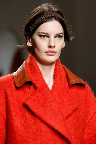 Look 25